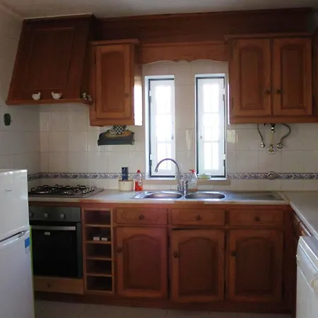 Charming House With Sea View In Nazaré